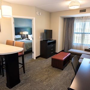 One-Bedroom Queen Suite Hearing Accessible Non-Smoking